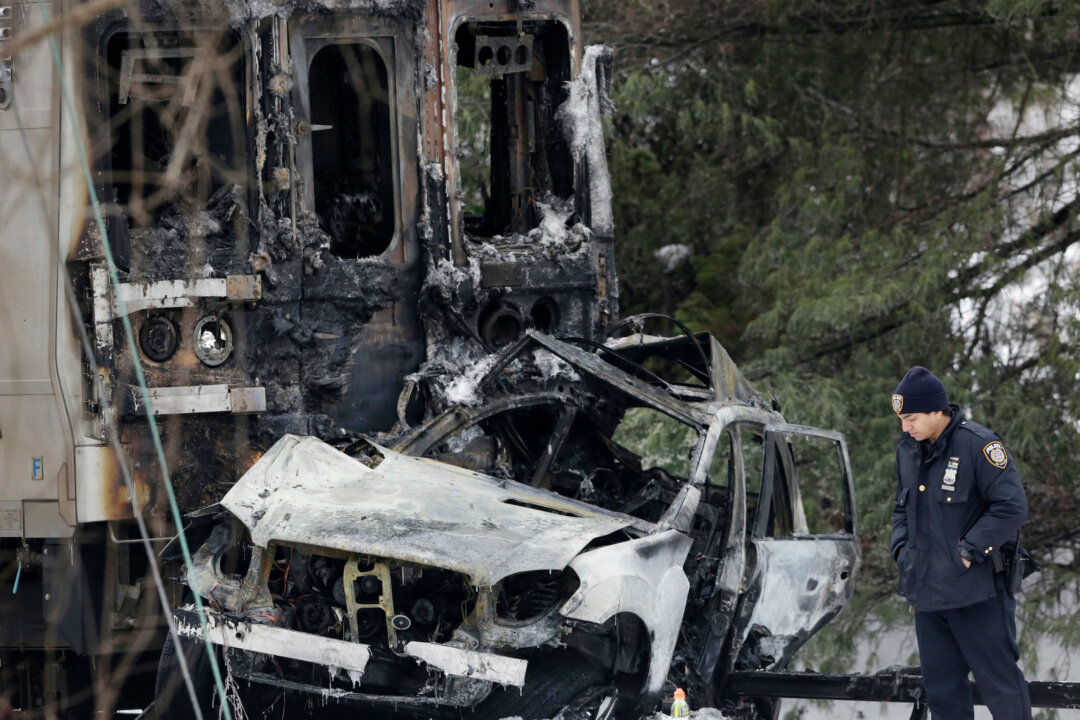 $182 Million Settlement Reached in 2015 Commuter Train Crossing Crash That Killed 6 in New York