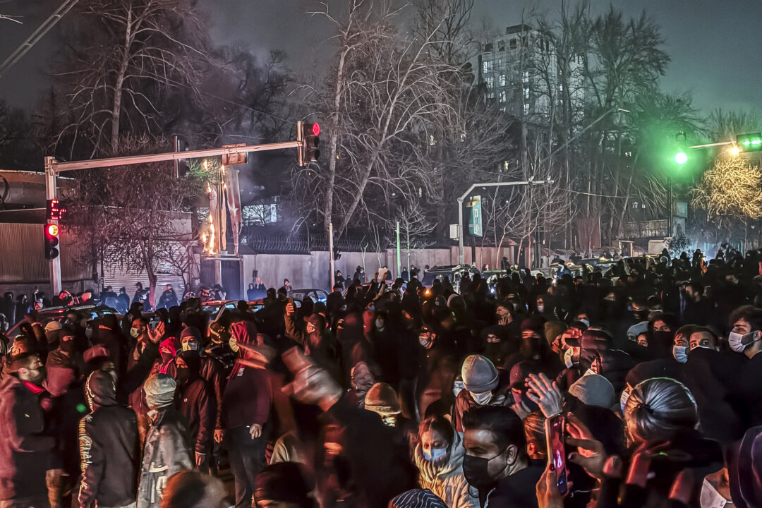 Trump Warns Iran of ‘Very Strong Action’ if Regime Hangs Protesters