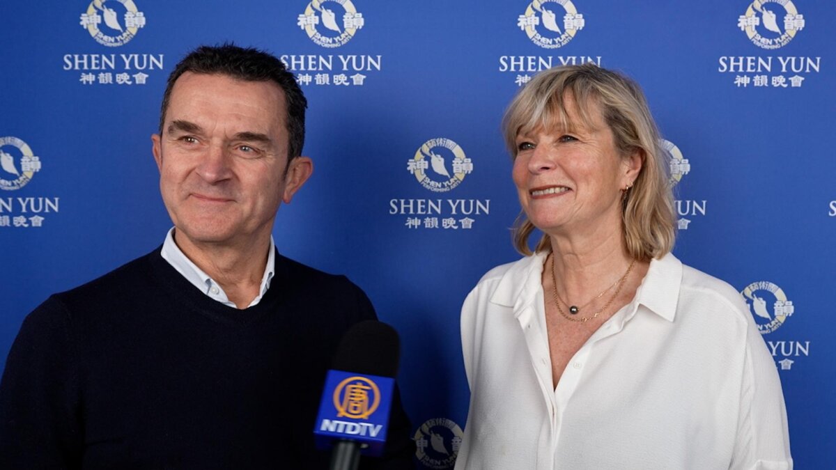 Vincent Bonnin and Laurence Colin, thrilled by the Shen Yun performance at the Zénith in Rouen on Jan. 12, 2026. (NTD)