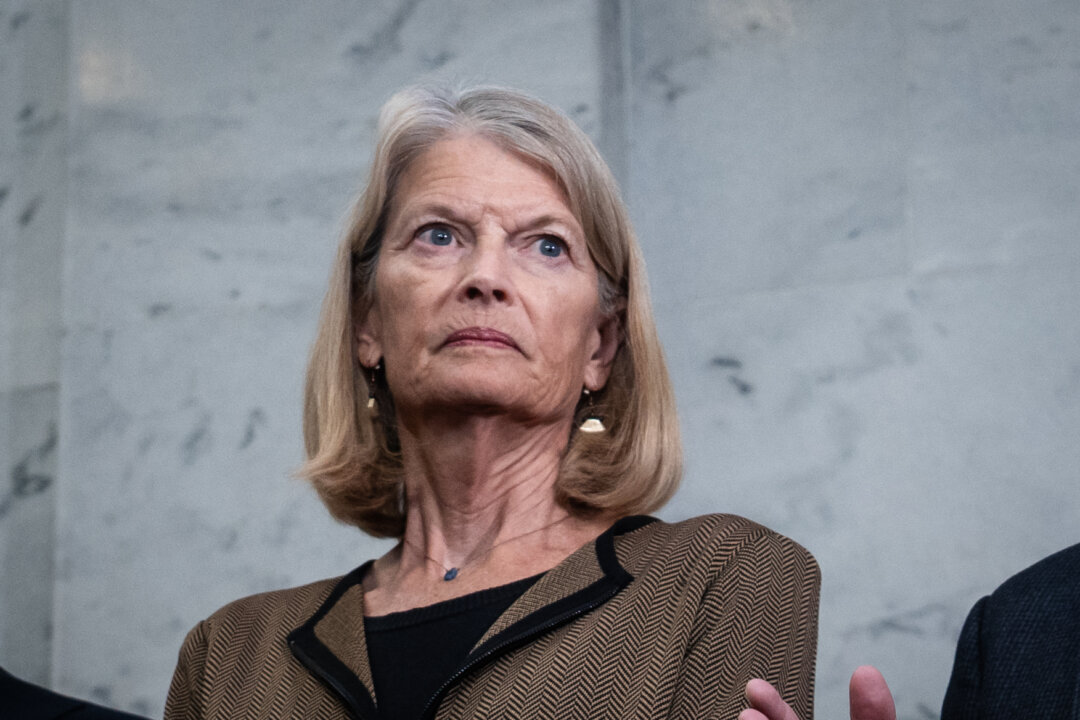 Murkowski, Collins Join Democrats in Urging Trump to Drop Russian Diesel Deal