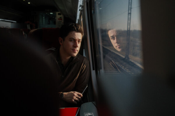 ‘Seeking Beauty’: David Henrie’s New Docuseries Explores the True Language Behind Beauty