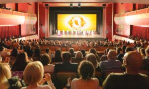 Theatergoer Says Shen Yun ‘Is Just Beautiful’