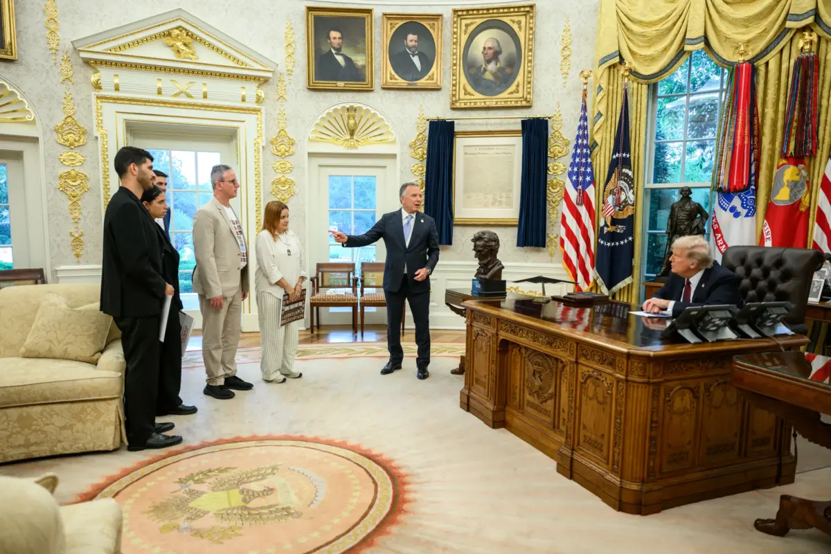 President Donald Trump and Special Envoy to the Middle East Steve Witkoff meet with freed Israeli hostages in the oval office at the White house on Sept. 10, 2025. (Courtesy of the White House)