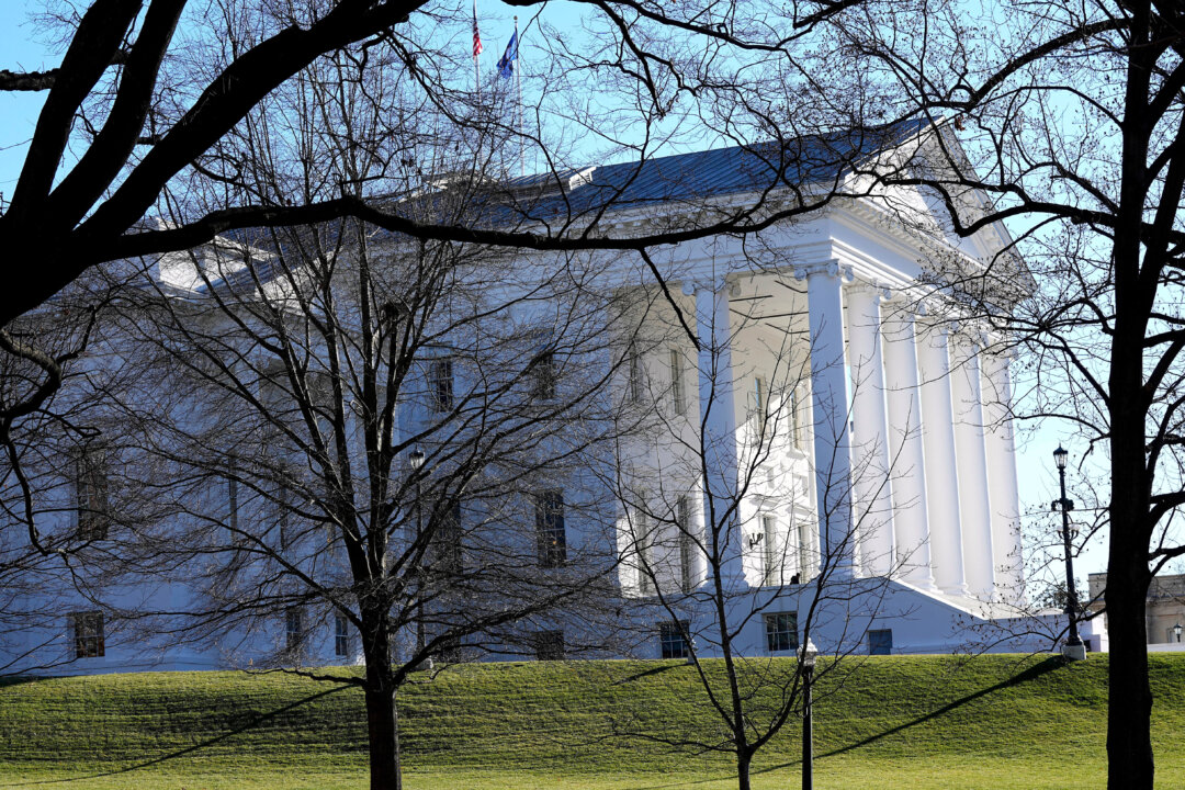 Judge Temporarily Blocks Referendum to Redraw Virginia’s Congressional Map