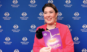 Shen Yun Impresses Choir Director: An ‘Incredible Experience’