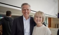 Former TV News Anchor Praises Shen Yun
