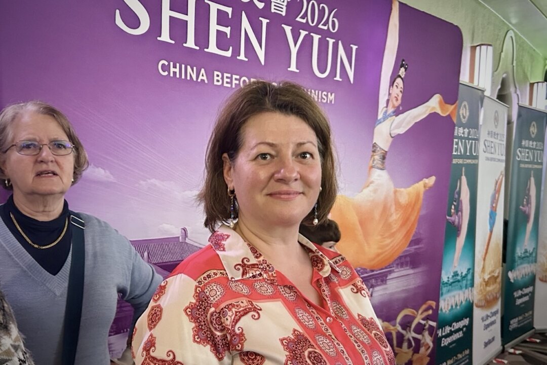 Cristina Licuta attends Shen Yun Performing Arts at Eventim Apollo in London on Jan. 18, 2026. (Bao Yuan/The Epoch Times)