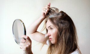 Gray Hair? Try This 1-Minute Daily Scalp Massage