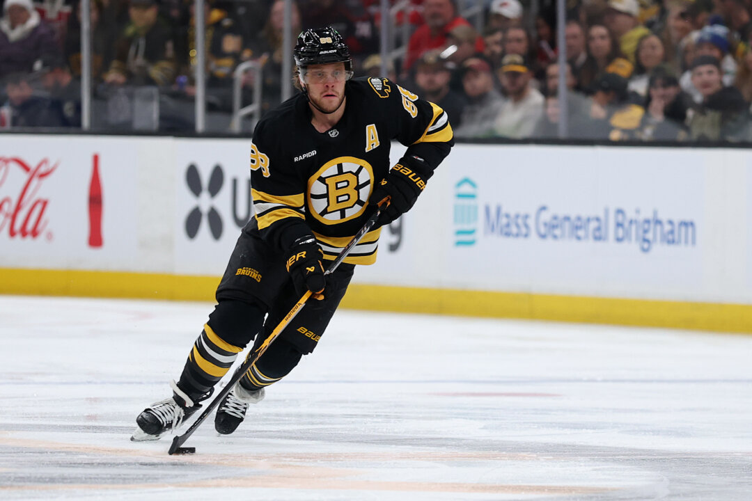 Pastrnak’s Scoring, New Coach Put Retooled Bruins on Path to Postseason Return