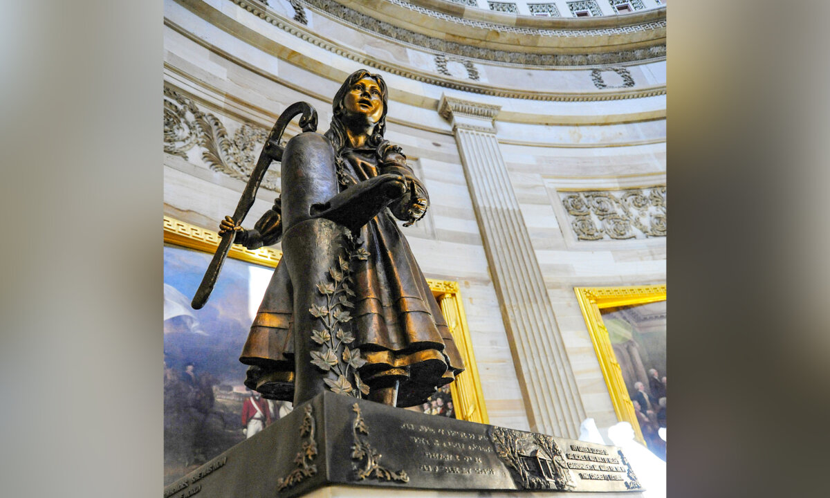 A statue of Helen Keller in the U.S. Capitol Rotunda in Washington, in a file photo. (Karen Bleier/AFP via Getty Images)