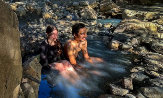 Behind This Wealthy SoCal Neighborhood, You Can Soak in a Rustic Hot Spring Oasis