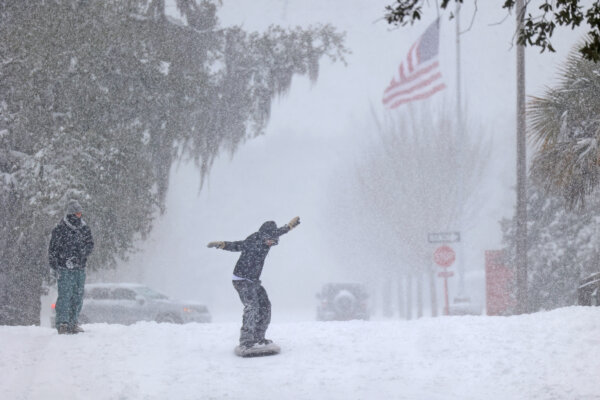 Forecasters Say Severe Winter Storm to Hit Across the South, Eastern US