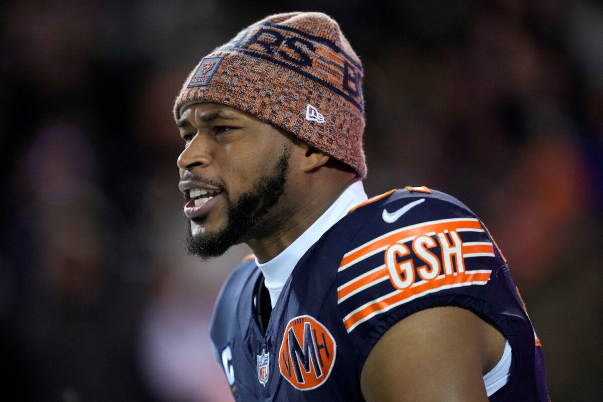 Kevin Byard III of the Chicago Bears walks out of the tunnel before the game against the Green Bay Packers in the NFC Wild Card playoff game at Soldier Field in Chicago on Jan. 10, 2026. (Patrick McDermott/Getty Images)