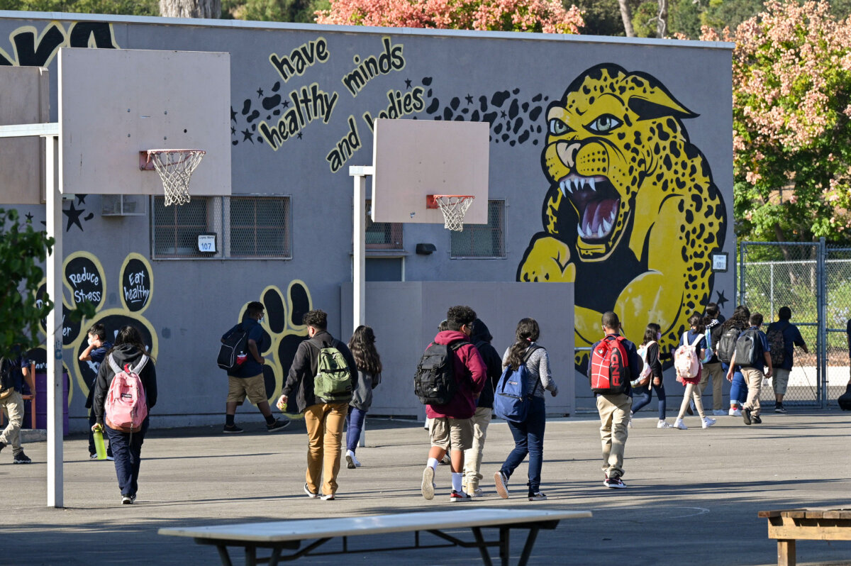 Students head to class at a Los Angeles middle school on Sept. 10, 2021. (Robyn Beck/AFP via Getty Images)