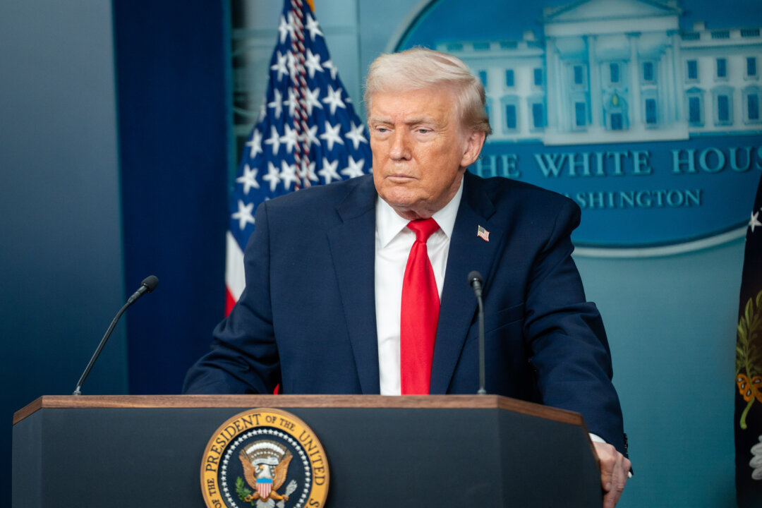 Trump Announces Meeting With Zelenskyy, Says Ukraine-Russia Deal ‘Reasonably Close’