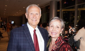 Shen Yun Is ‘Wonderful,’ Says Retired Company VP