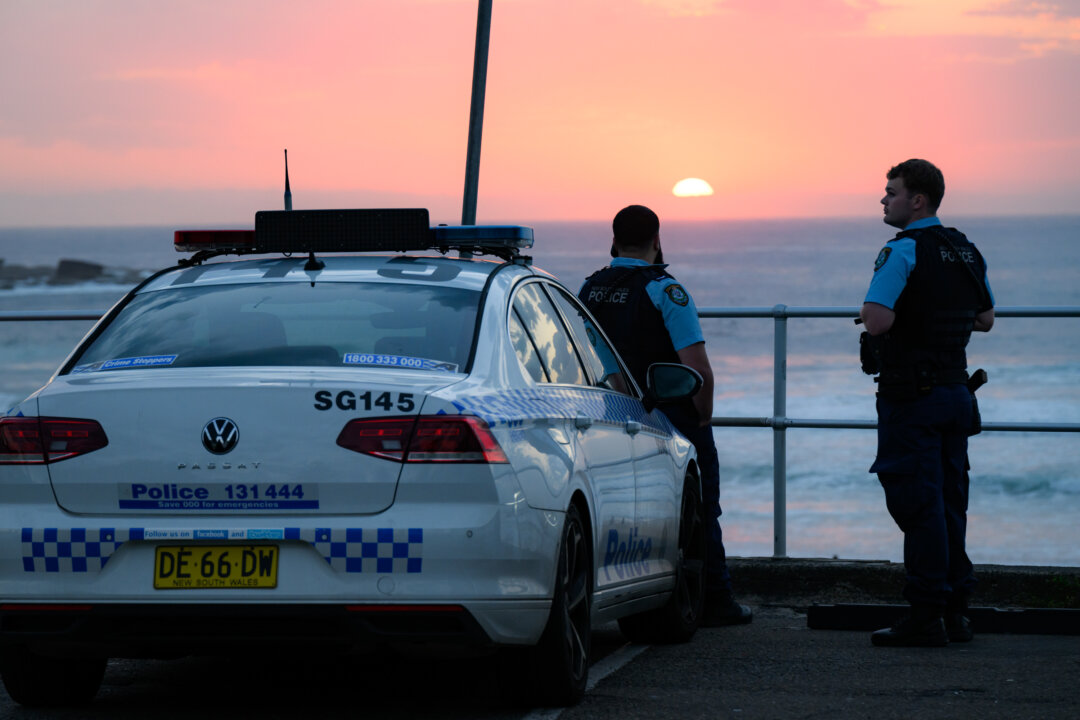 Cover image for 3 Shot Dead in Regional NSW Town, Gunman on the Loose