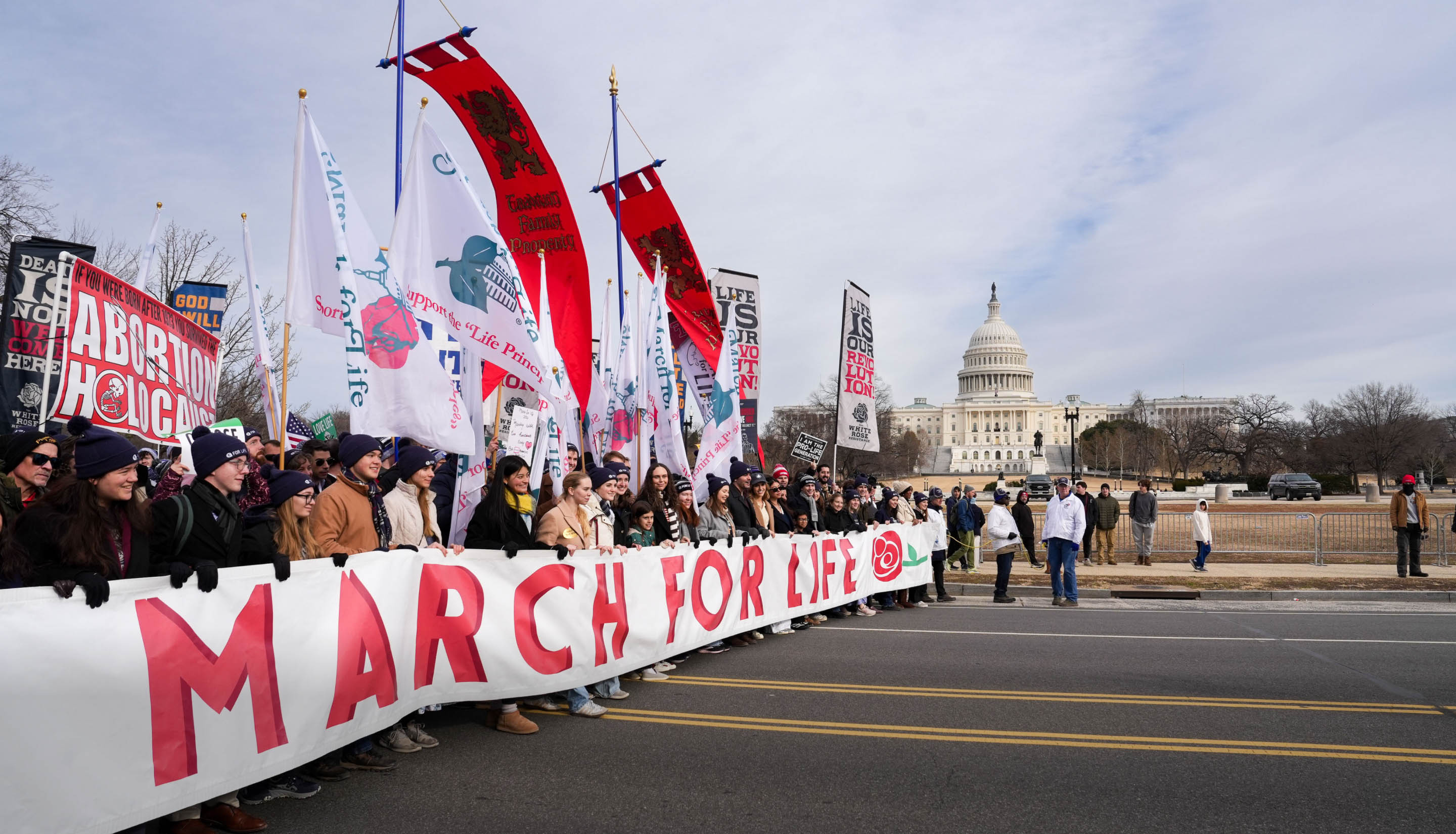 Day in Photos: March for Life in Washington, No-Confidence Motion in France, and Danish Prime Minister Visits Greenland