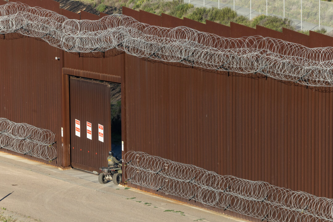 478 Individuals Charged in Border-Related Enforcements in Texas, Arizona