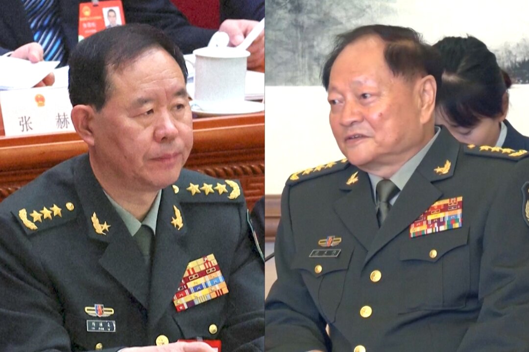 China Removes 2 Top Military Officials