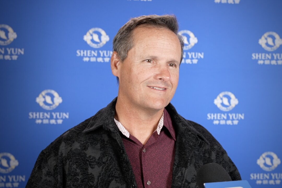 Dan Dauer enjoyed Shen Yun's evening show at the Music Center's Dorothy Chandler Pavilion on Jan.23, 2026. (NTD)
