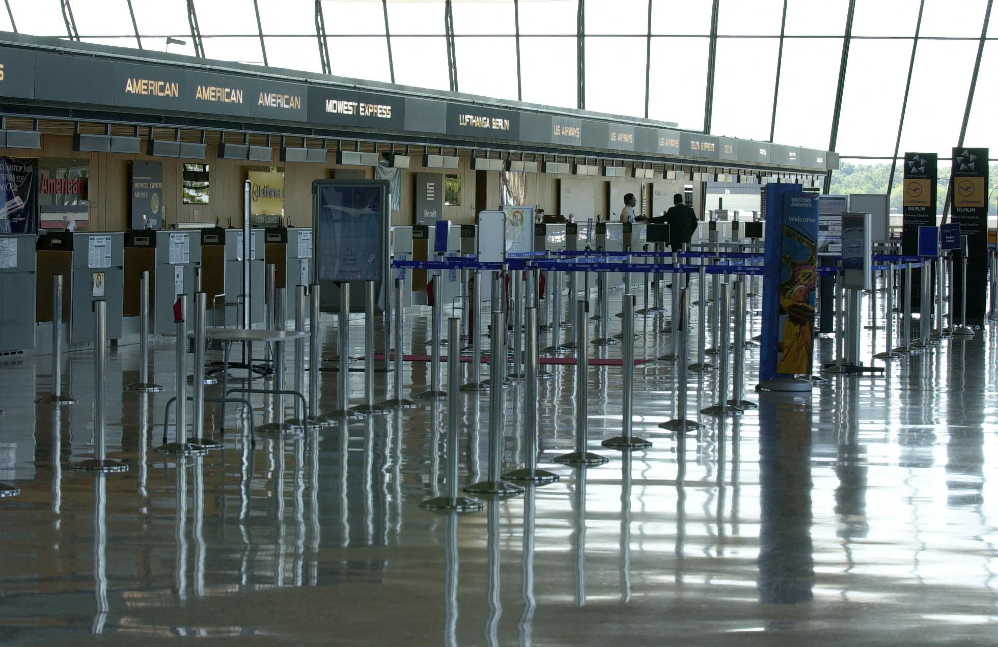 TOPSHOT-US-ATTACKS-DULLES AIRPORT 2
