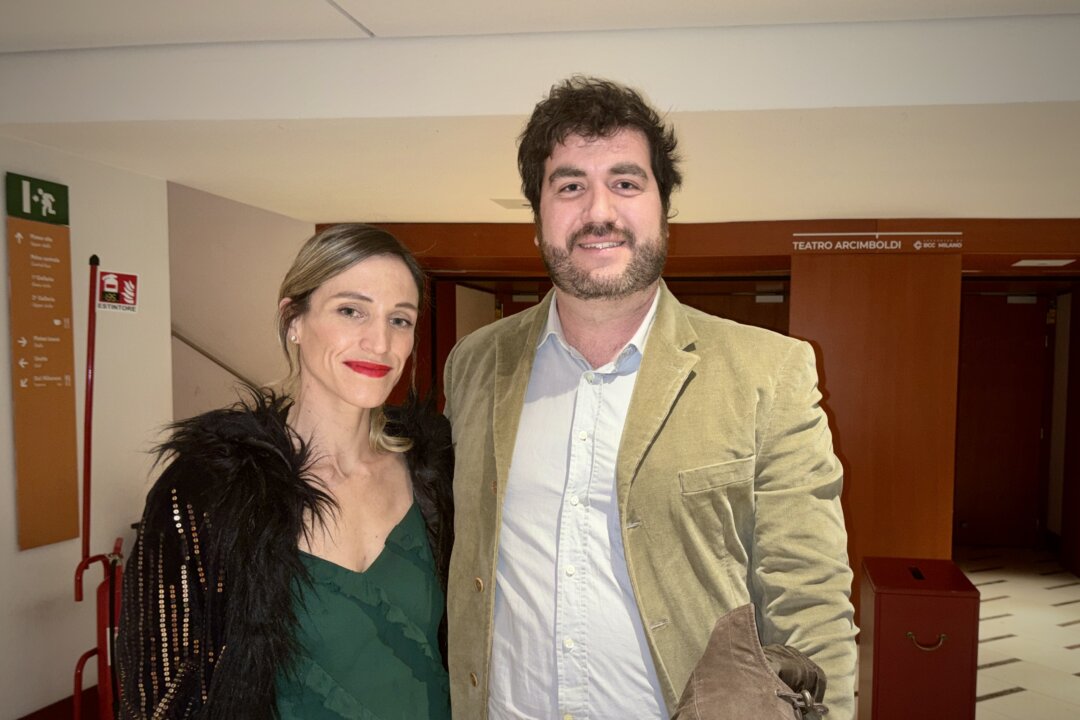 Marta Garaffoni and her husband enjoyed Shen Yun at Teatro degli Arcimboldi in Milan, on Jan. 22, 2026. (Alessandro Starnoni/The Epoch Times)