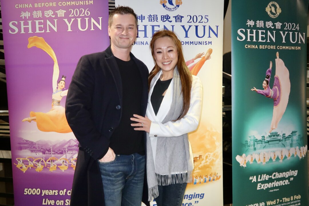   Very Difficult Not to Be Blown Away , CEO Impressed With Shen Yun Dancers