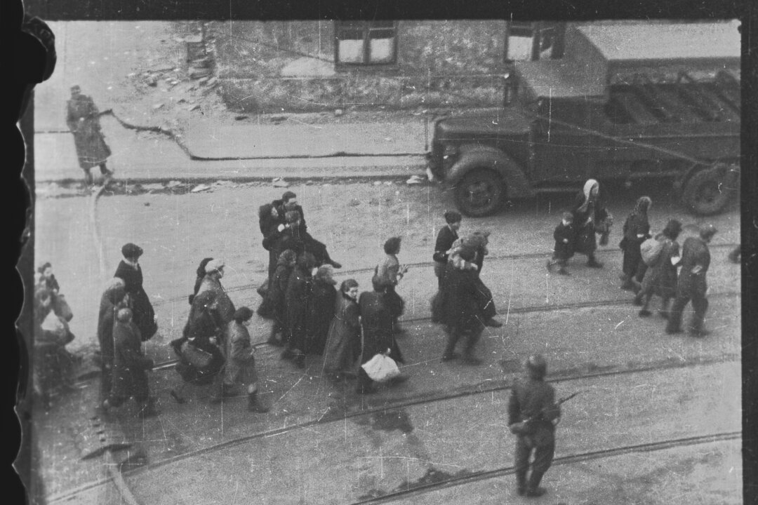 ‘33 Photos From the Ghetto’: Documenting the Warsaw Uprising