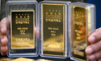Gold Surges Above $5,300 to Record High as Dollar Slides