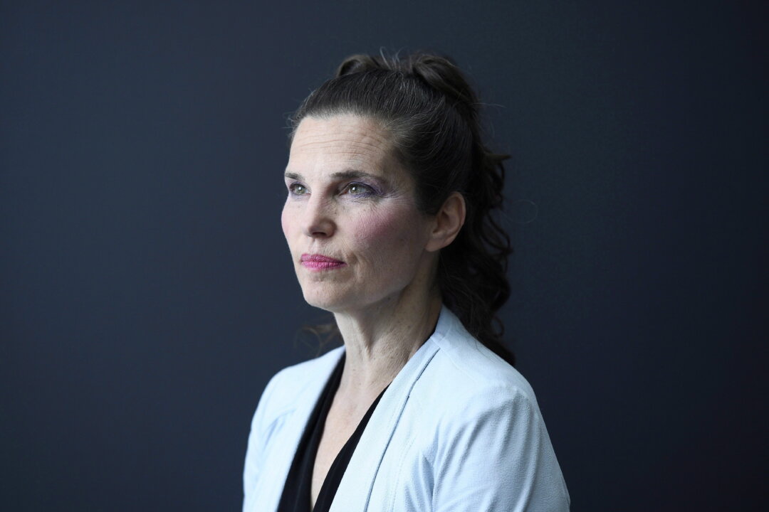 Cover image for Former Liberal Cabinet Minister Kirsty Duncan Dies at 59