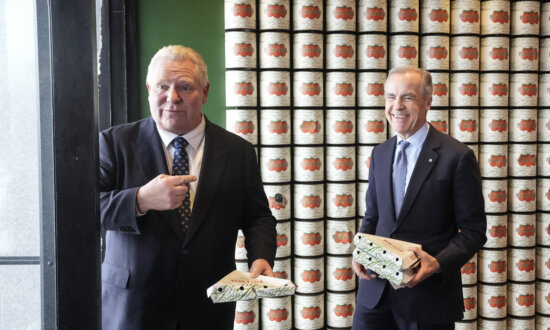 Ford Says He Had ‘Very Productive’ Meetings With Carney, Joly on Auto Sector