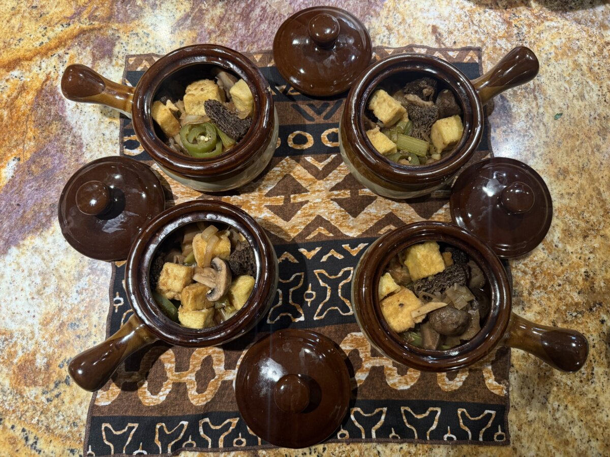 Vietnamese clay pot tofu doesn't try to make tofu taste like meat—and that's why it works. (Ari LeVaux)