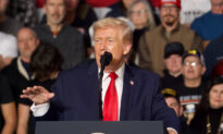 Trump Highlights Economic Policies in Midterm Push at Iowa Rally