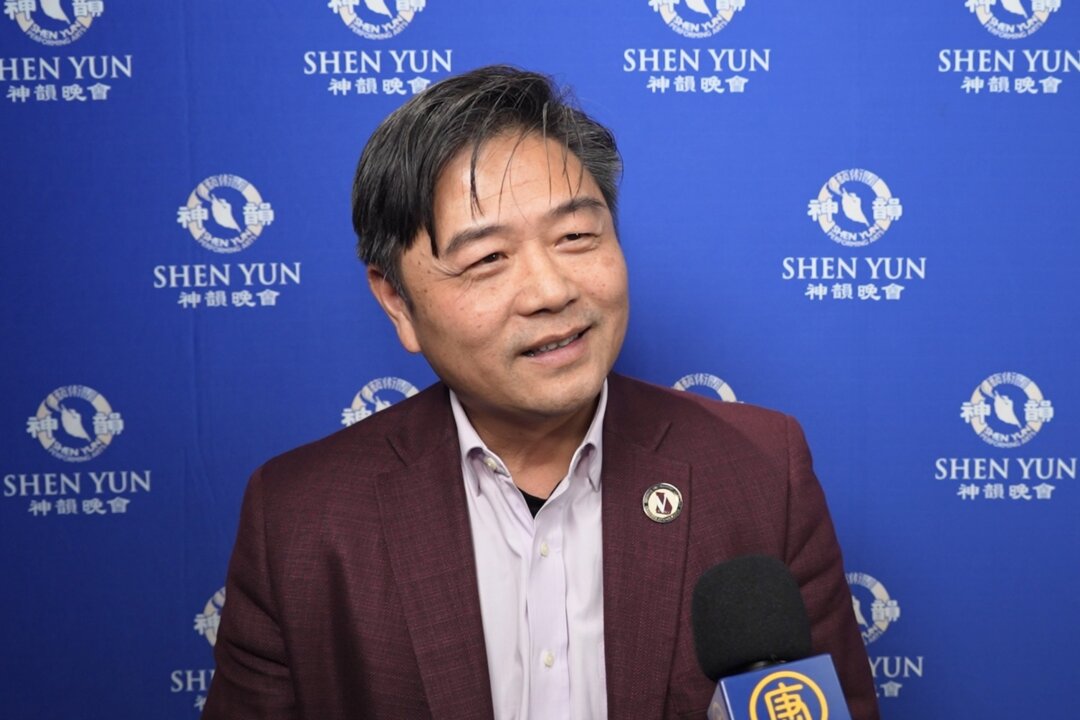 Tim Lee enjoyed Shen Yun's evening show at the Cobb Energy Performing Arts Centre on Jan. 27, 2026. (Frank Xie/The Epoch Times)