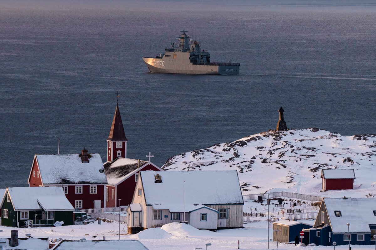 Military vessel HDMS Knud Rasmussen of the Royal Danish Navy patrols near Nuuk, Greenland, on Jan. 15, 2026. (The Canadian Press/AP-Evgeniy Maloletka)