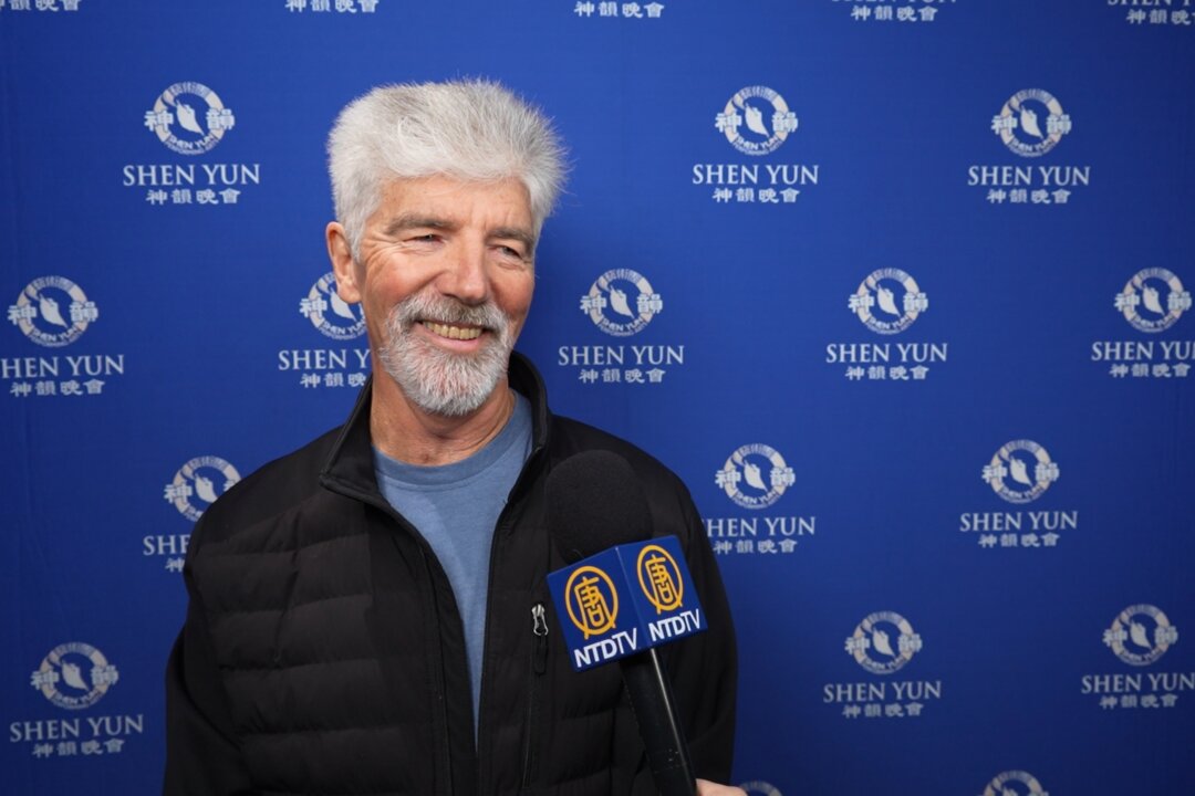 Mark Livingston at the Shen Yun Performing Arts performance at Cobb Energy Performing Arts Centre on Jan. 28, 2026. (NTD)