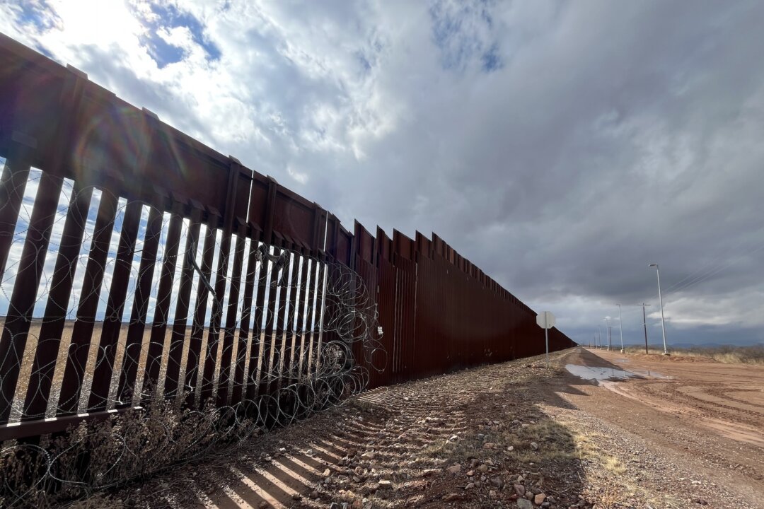 “Defending Our Borders: Federal Judge Allows Construction of Border Wall on Arizona Tribal Land”