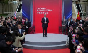 Trump Says Starmer’s Trade Deals With China Are ‘Very Dangerous’ for Britain