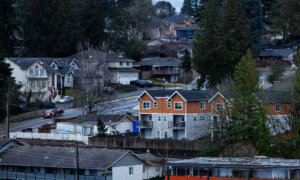 Seattle Mayor Directs Police to Track and Document ICE Enforcement Activities
