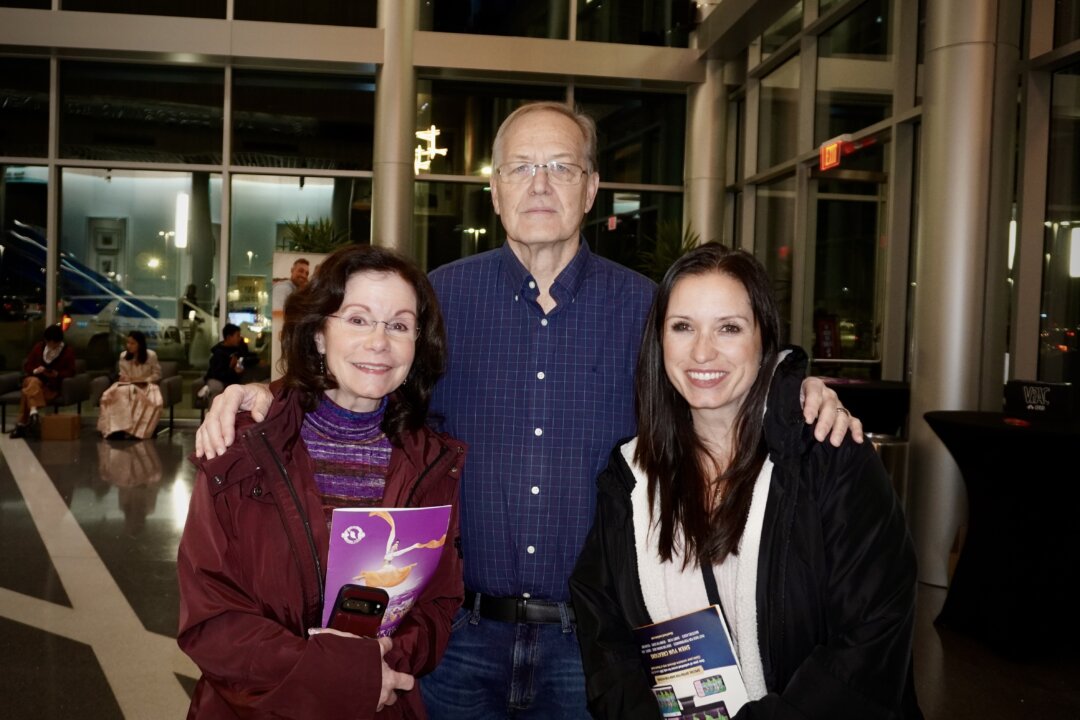 Vicky and Mark Southwick, and Jillian Romriell enjoyed Shen Yun's evening performance at the CFISD Visual and Performing Arts Center in Houston, on Jan. 31, 2026. (Sonia Wu/The Epoch Times)