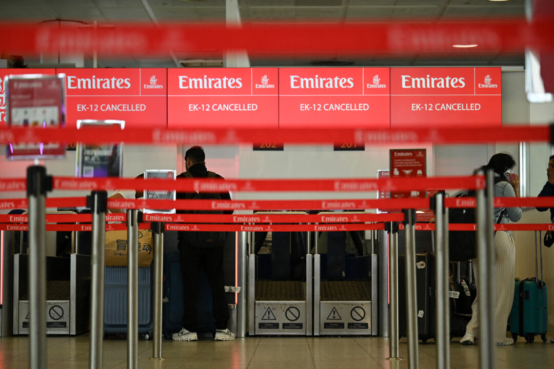 Airlines Cancel Middle East Routes as Iran Conflict Rattles Air Travel