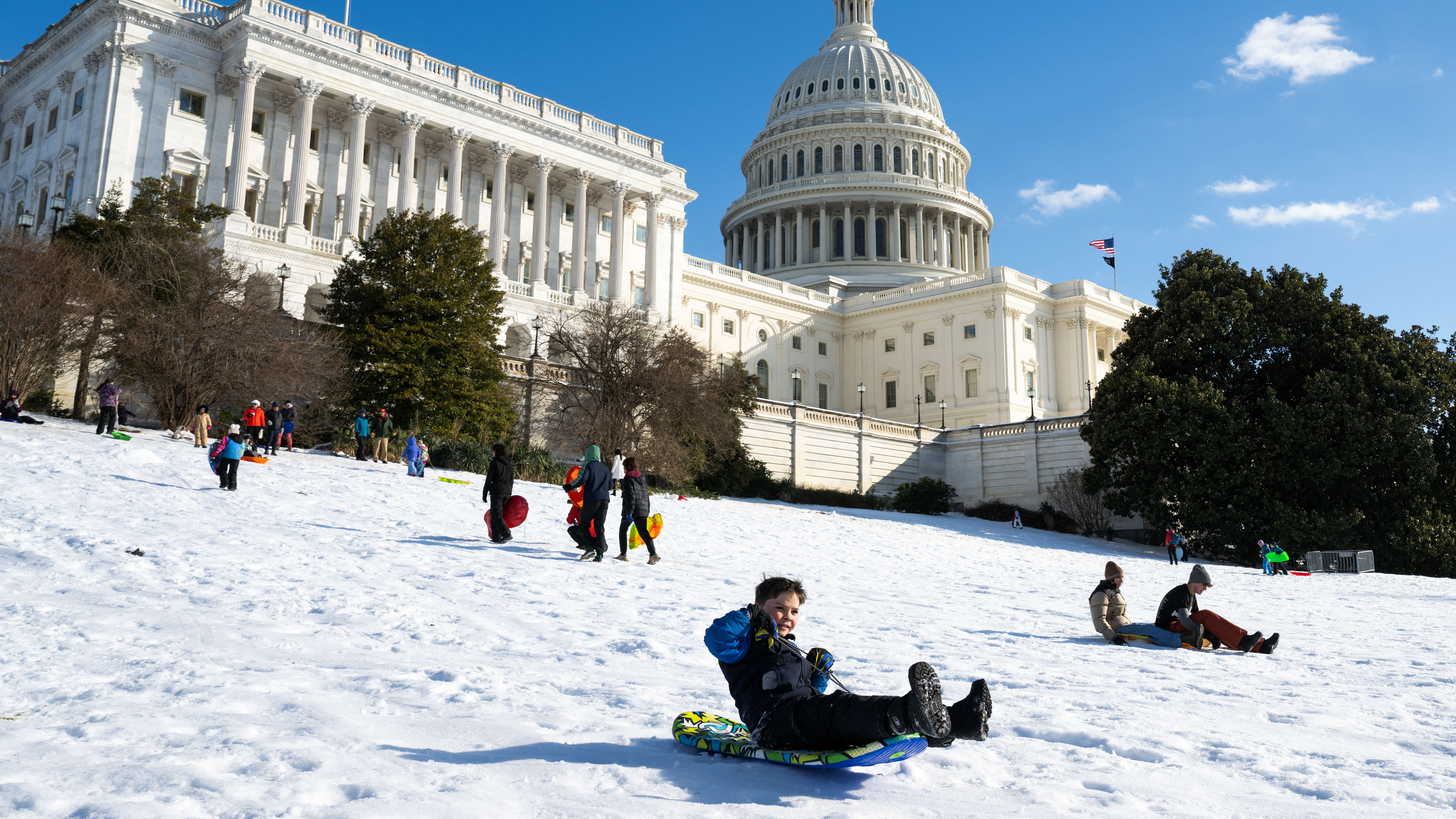 America in Photos: Snowstorm in Washington, Melania Documentary Launch, and Protests in Minneapolis