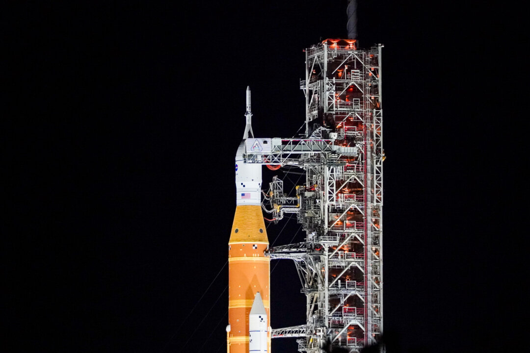 NASA Leadership Shed Light on Moon Mission Dress Rehearsal