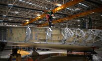 UK Manufacturing Growth Accelerates as Exports Rise for First Time in Four Years