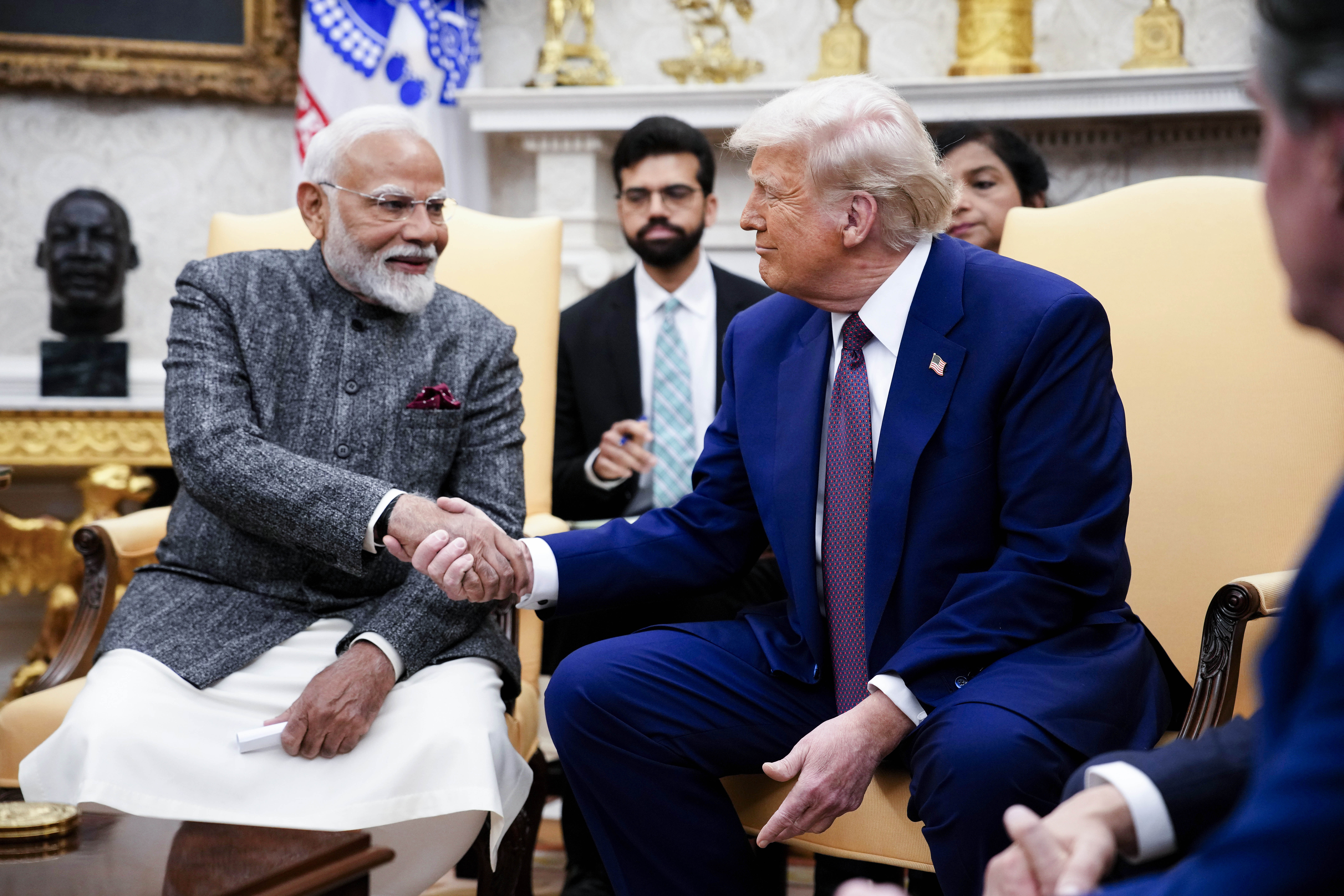 US Issues India 30-Day Waiver to Buy Russian Oil Amid Iran Conflict