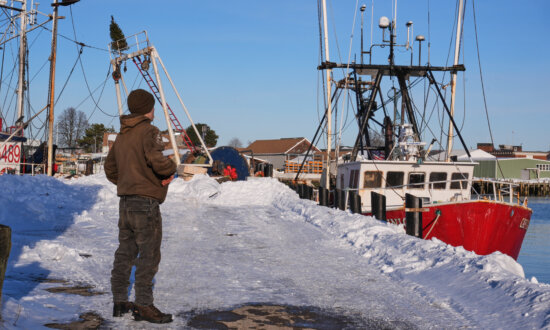 Tragedy Off America’s Oldest Seaport Claims 7 Lives as Fishing Boat Sinks in Frigid Waters