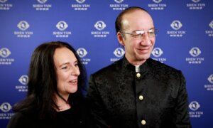Austrian Singer and Gold-Record Winner Sees Shen Yun as a Call to Compassion