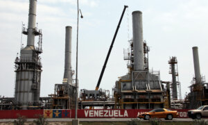 Trump Signals Openness to China, India Investing in Venezuela’s Oil—While Tightening Rules