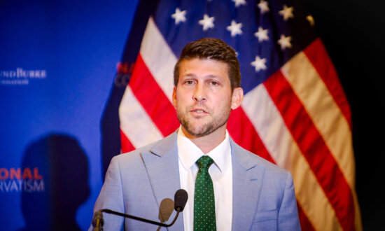 Florida AG Demands Tampa Mayor Reverse ‘Sanctuary Policies’